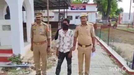 मिहींपुरवा: मोतीपुर पुलिस ने चोरी के मुकदमे से संबंधित एक अभियुक्त को किया गिरफ्तार, चोरी की मोटरसाइकिल व साइकिल बरामद