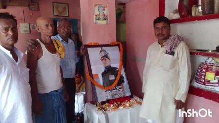 जमालपुर: हरदियाबाद निवासी शहीद चंदन कुमार के प्रथम शहादत दिवस पर श्रद्धांजलि सभा का आयोजन हुआ, श्रद्धासुमन अर्पित