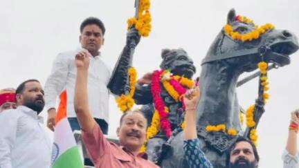 चित्तौड़गढ़: प्रताप पार्क में विधायक चंद्रभान सिंह ने महाराणा प्रताप जयंती के उपलक्ष में प्रतिमा को माल्यार्पण कर किया नमन