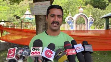 कुल्लू: जल रक्षकों की मांगों को नहीं सुन रही सरकार, अध्यक्ष बहादुर सिंह ने मुख्यमंत्री को सौंपा ज्ञापन