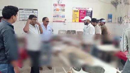 बदायूं: पटेल चौक और दादी की रसोई के पास रोडवेज बस की टक्कर से बाइक सवार दो की हुई मौत, एक गंभीर घायल