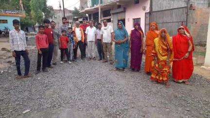 बरही: बरही के वार्ड 11 मे सड़क न बनने से ग्रामीण परेशान,शिकायत के बाद नगर परिषद के जिम्मेदार नही दे रहे ध्यान #jansamsya