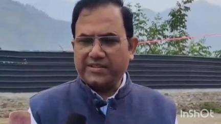 मनाली: सुधांशु जी महाराज और प्रमोद कृष्णम ने घुड़दौड़ में शास्त्र कंप्यूटर लैब और लाइब्रेरी का उद्घाटन किया