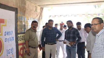 बरेली: डीएम ने नाथ कॉरिडोर पर सख्त रुख अपनाया, तपेश्वर नाथ मंदिर मार्ग को स्वच्छ और सुविधायुक्त बनाने के दिए निर्देश