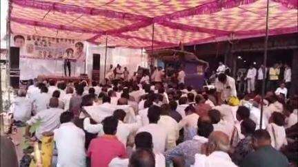 सोहागपुर: मूंग खरीदी सहित अन्य मांगों को लेकर सोहागपुर में कांग्रेस का धरना, राज्यपाल के नाम ज्ञापन सौंपा