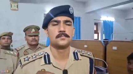 थाना पूरनपुर क्षेत्रान्तर्गत अभियुक्तों द्वारा महिला पर चाकू से हमला कर घायल किए जाने एवं दौराने उपचार उसकी मृत्यु हो जाने की घटना एवं कृत कार्यवाही के सम्बन्ध में पुलिस अधीक्षक पीलीभीत श्री अभिषेक यादव की बाइट