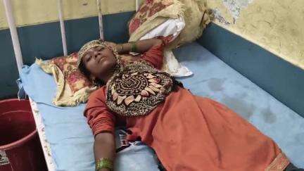 अतरौली: ग्राम धनसारी में मामूली कहासुनी को लेकर पड़ोसी युवकों ने महिला के साथ की मारपीट