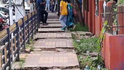 পূব ডিব্ৰুগড়: মৰণফান্দলৈ পৰিণত হৈছে মহানগৰৰ পদপথ সমূহ, সমস্যাত মহানগৰবাসী, কানসাৰ নাই ডিব্ৰুগড় পৌৰণিগমৰ #jansamasya