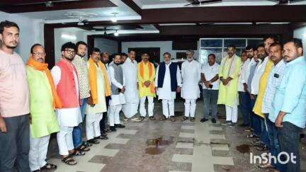 बलिया: चन्द्रशेखर नगर में मंत्री दयाशंकर सिंह और राज्यसभा सांसद की बैठक, संगठन सशक्तिकरण व विकास योजनाओं पर हुआ मंथन