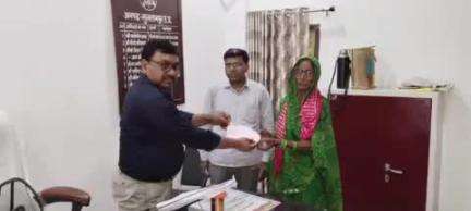सुल्तानपुर: सुलतानपुर में श्रमिक की मौत के छह साल बाद मृतक के परिवार को मिला मुआवजा, 20.75 लाख रुपए की राशि दी गई