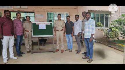 ಚಿಕ್ಕಬಳ್ಳಾಪುರ: ಕೆ ಎಸ್ ಆರ್ ಟಿ ಸಿ ಬಸ್ ಸ್ಟ್ಯಾಂಡ್ ನಲ್ಲಿ ಚಿನ್ನ ಭರಣಗಳನ್ನು ಹಾಗೂ ನಗುದು ಹಣವನ್ನು ಕಳುವು ಮಾಡುತ್ತಿದ್ದ ಆರೋಪಿ ಬಂಧನ ಮಾಲು ವಶ