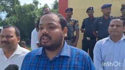 महिषी: महिषी प्रखंड के बालुआहा बाज़ार स्थित एसडीआरएफ कैंप का ज़िला पदाधिकारी ने किया निरीक्षण
