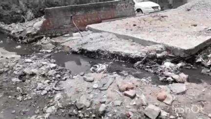 दतिया नगर: वार्ड क्रमांक 32 भदौरिया की खिड़की बाहर नगरपालिका ठेकेदार की लापरवाही  नाला छोड़ा अधूरा रास्ता अवरुद्ध #jansamsya