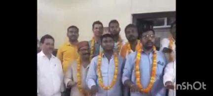 बलिया: नगर पालिका परिषद सभागार में सफाई कर्मचारी संगठन के नव नियुक्त पदाधिकारियों का शपथ ग्रहण समारोह संपन्न