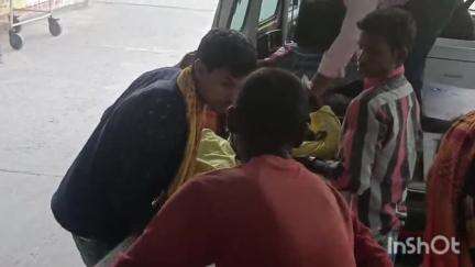 लखीसराय: किऊल थाना क्षेत्र के बिछवे मार्ग पर बाइक और टोटो की टक्कर, बाइक सवार युवक गंभीर रूप से जख्मी