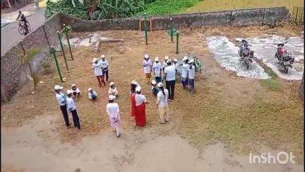 अररिया: प्राथमिक विद्यालय खैरूगंज में यूथ एवं इको क्लब के तत्वावधान में विभिन्न खेल प्रतियोगिता का आयोजन किया गया
