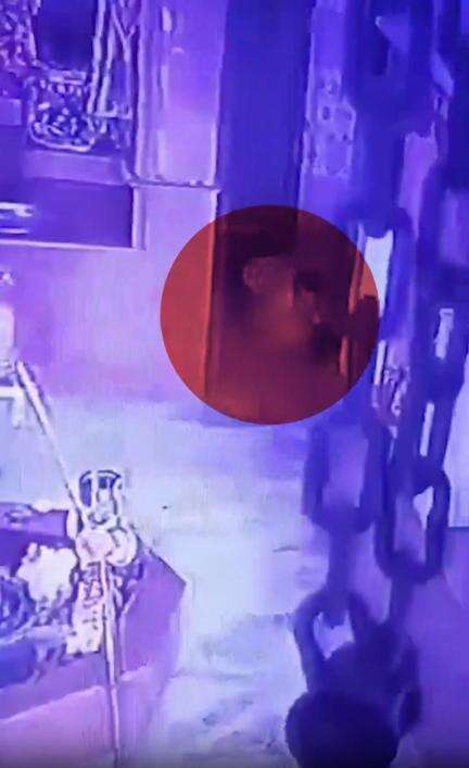 यूपी के आगरा में 5 साल की बच्ची को बहलाकर मंदिर में ले जाकर पड़ोसी ने किया रेप, वीडियो सामने आने पर हुई गिरफ्तारी