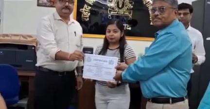 धनबाद/केंदुआडीह: धनबाद के सरकारी अस्पताल SNMMCH में प्रशिक्षु चिकित्सकों को सर्टिफिकेट वितरण कार्यक्रम आयोजित