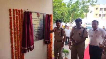कैथल: डीजीपी शत्रुजीत कपूर ने कैथल में सरदार पटेल पुलिस पुस्तकालय का उद्घाटन किया