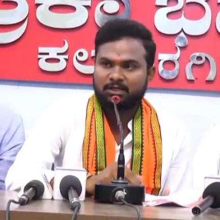 ಕಲಬುರಗಿ: ಕೈ ಮುಖಂಡ ಸುಭಾಷ್ ರಾಠೋಡ್‌ರಿಂದ ಶಾಸಕರ ವಿರುದ್ಧ ಟೀಕೆಗೆ ನಗರದಲ್ಲಿ ಹಿಂದೂ ಜಾಗೃತಿ ಸೇನೆ ಮುಖಂಡ ಶಂಕರ್ ಚೋಕಾ ಆಕ್ರೋಶ