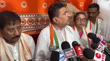 কৃষ্ণগঞ্জ: বিরোধী দলনেতা শুভেন্দুর কটাক্ষের জবাব দিলেন রানাঘাটের তৃণমূল বিধায়ক মুকুটমনি
