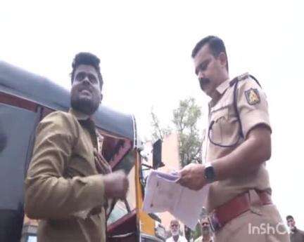 ಗದಗ: ಎಸ್‌ಪಿ, ಡಿವೈಎಸ್‌ಪಿ ನೇತೃತ್ವದಲ್ಲಿ ಆಟೋ, ಟಂಟAಗಳ ವಿಶೇಷ ಕಾರ್ಯಾಚರಣೆ: ನಗರದಲ್ಲಿ ೧೪೦ಕ್ಕೂ ಹೆಚ್ಚು ಆಟೋ, ಟಂಟAಗಳು ಸೀಜ್