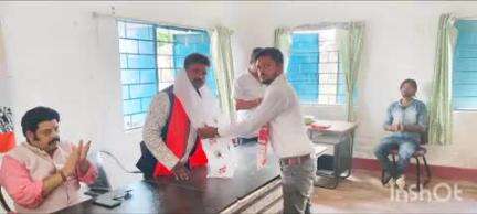 लातेहार: भूसुर पंचायत सचिवालय में 'वन नेशन वन इलेक्शन' विषय पर पंचायत स्तरीय कार्यक्रम आयोजित
