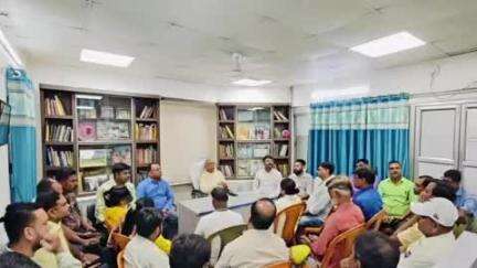 गोलमुरी-सह-जुगसलाई: बिष्टुपुर आवास पर मानगो की समस्याओं को लेकर बैठक, विधायक सरयू राय रहे मौजूद