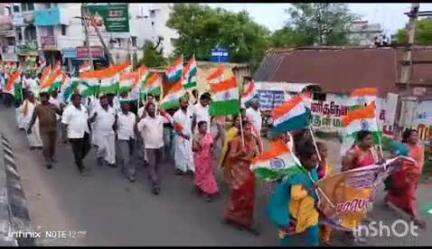 பெரம்பலூர்: பாலக்கரையில்
சிந்தூர் வெற்றியை கொண்டாடும் வகையில் பாஜக சார்பில் தேசிய கொடி யாத்திரை