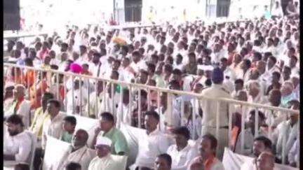 परभणी: पिक विमा योजनेतील बदल स्थगित करा; स्टेडियम मैदान येथे मुख्यमंत्री देवेंद्र फडणवीस यांच्याकडे भाजपची मागणी