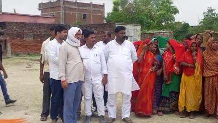 शिवसागर: पखनारी गाँव की दर्जनों महिलाओं ने PM मोदी के विक्रमगंज में आगमन की खुशी में रंगोली बनाकर किया जोरदार स्वागत