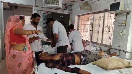 महोबा: महोबा के सतारी गांव के एक युवक ने अज्ञात कारणों से किया जहरीले पदार्थ का सेवन, जिला अस्पताल में उपचार जारी