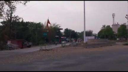 चोपडा: चोपडा लासुर रस्त्यावर एम एस डब्ल्यू कॉलेज च्या पुढे एकाला गांजा बाळगताना पकडले, चोपडा शहर पोलीस गुन्हा दाखल