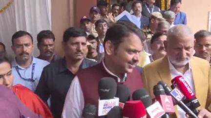 परभणी: लाडकी बहीण योजनेसाठी आदिवासींचा निधी वळविल्याचा आरोप खोटा मुख्यमंत्री देवेंद्र फडणवीस कृषी विद्यापीठ येथे प्रतिक्रिया