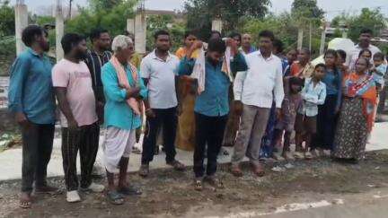 అసిఫాబాద్: చర్చ్ కోసం గిఫ్ట్ ఇచ్చిన భూమిని లేకుంటున్నారు: బెండర చర్చ్ ఫాస్టర్ రాజేష్