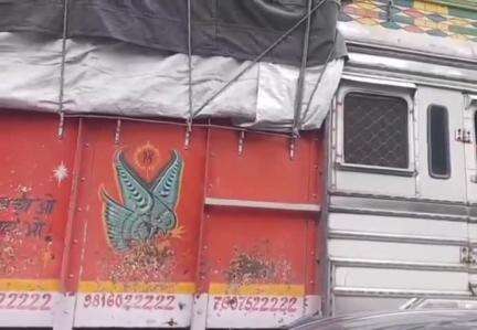 शिमला शहरी: बीसीएस और खलीनी नाले के पास ट्रक और बस की टक्कर, लगा लंबा जाम