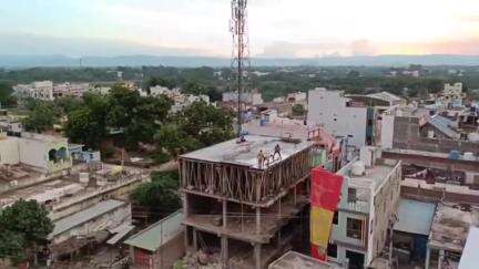 గిద్దలూరు: గిద్దలూరు నగర పంచాయతీని గ్రేడ్-2 మున్సిపాలిటీగా మారుస్తూ ఉత్తర్వులను జారీ చేసిన అధికారులు