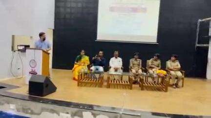 શહેરની હેમચંદ્રાચાર્ય ઉત્તર ગુજરાત યુનિવર્સિટી ખાતે મહિલા પોલીસ માટે જાગૃતિ કાર્યક્રમ યોજાયો