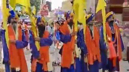 अम्बाला: गुरु अर्जन देव जी की शहीदी पर अंबाला में पांच प्यारों की अगुवाई में नगर कीर्तन का हुआ आयोजन