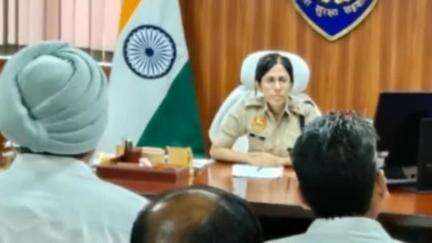 डबवाली: एसपी निकिता खट्टर ने चौटाला रोड स्थित कार्यालय में पुलिस-पब्लिक समन्वय समिति की बैठक को संबोधित किया