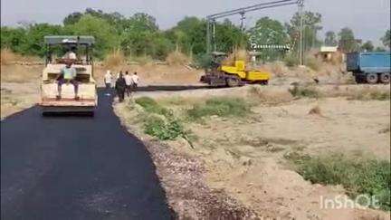 दरियापुर में ग्राम प्रधान के प्रयास से लोगों के आवागमन के लिए सड़क बन रही है, मेहनत लाई रंग