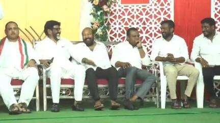 నిజామాబాద్ సౌత్: కాంగ్రెస్ పార్టీని సంస్థాగతంగా బలపేతం చేసేందుకు ప్రతి కార్యకర్త కృషి చేయాలి:నగరంలో కాంగ్రెస్ పార్టీ సమావేశంలో MLC వెంకట్