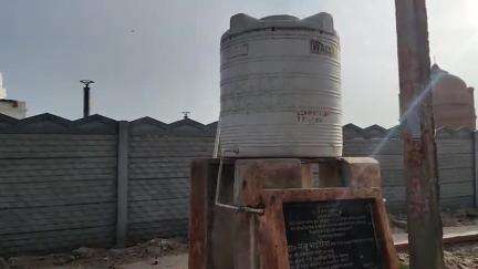 बाह: बटेश्वरनाथ मंदिर के पास जिला पंचायत की पानी की टंकी छह महीने से खराब,श्रद्धालुओं को खरीदकर पीना पड़ रहा पानी #jansamasya