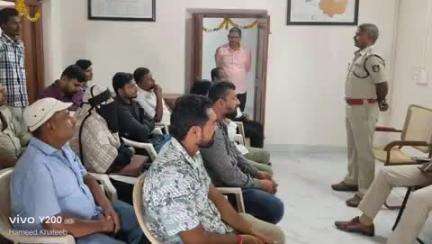 ಕಲಬುರಗಿ: ಬಕ್ರೀದ್ ಹಬ್ಬ ಹಿನ್ನೆಲೆ ನಗರದ ಪೊಲೀಸ್ ಠಾಣೆಗಳಲ್ಲಿ ಶಾಂತಿ ಸಭೆ