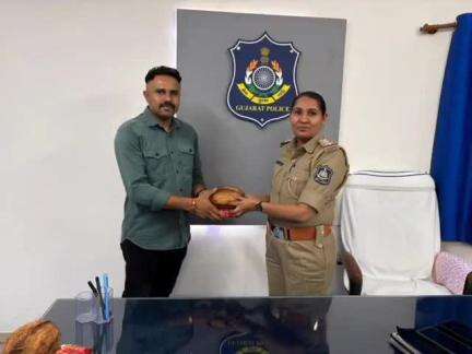 લીલીયા: લીલીયા પોલીસ સ્ટેશનમાં ફરજ બજાવતા પોલીસ કર્મચારી ઓની બદલી થતા વિદાઈમાન અપાયું