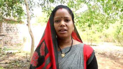 कोलारस: लुकवासा की रेखा ने 'ड्रोन दीदी' बनकर बनाई पहचान, 40 बीघा में कर चुकी हैं दवाई का छिड़काव