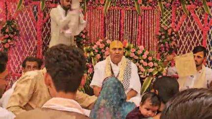बक्स्वाहा: पड़रिया धाम में महंत किशोरदास जू महाराज का अवतरण दिवस श्रद्धा व भक्ति से मनाया गया
भव्य फूल बंगला महोत्सव