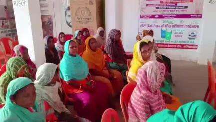 बेल्थरा रोड: नगर पंचायत कार्यालय पर मनाया गया अहिल्याबाई होल्कर जन्मशताब्दी समारोह, महिला सफाईकर्मी को किया गया सम्मानित