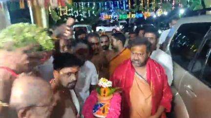 தருமபுரி: தர்மபுரி வருவான் வடிவேலன் கல்லூரி சார்பில் ஸ்ரீ நாராயணி சக்தி அம்மா அவர்களுக்கு சிறப்பான வரவேற்பு ..
