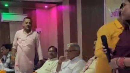 करनैलगंज: अहिल्याबाई होल्कर त्रिशताब्दी स्मृति अभियान के तहत कटरा बाजार में महिला सम्मेलन, भाजपा नेता ने किया कार्यक्रम को संबोधित